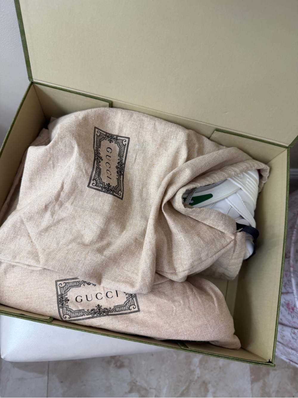 Gucci White High-Top Sneakers with Red Soles and Green Accents - Picture 17 of 17